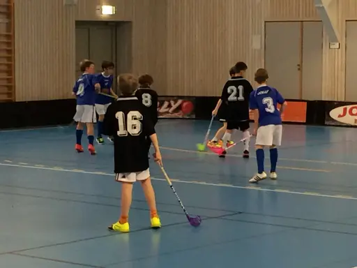 Sista matcherna för säsongen 15/16 med fint passningsspel och fina avslut!
