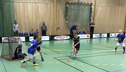 Succé i kiosken, sekretariatet och på planen!