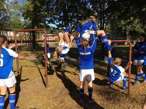 Grymt fokus på uppvärmningen.