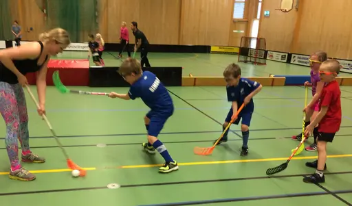 Föräldramatch, prisutdelning och korvätning stod i fokus på 09-avslutningen.
