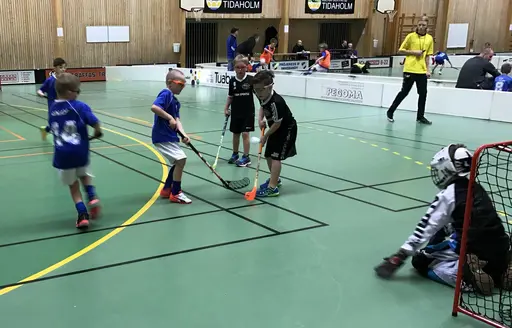 Succé i kiosken, sekretariatet och på planen!