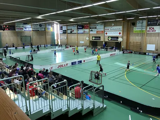 Succé i kiosken, sekretariatet och på planen!