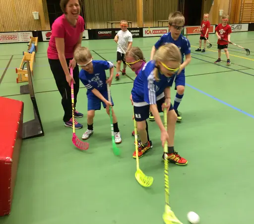 Föräldramatch, prisutdelning och korvätning stod i fokus på 09-avslutningen.