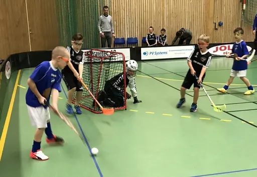 Succé i kiosken, sekretariatet och på planen!