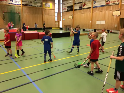 Föräldramatch, prisutdelning och korvätning stod i fokus på 09-avslutningen.