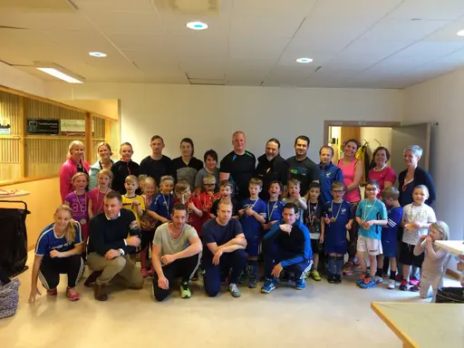 Föräldramatch, prisutdelning och korvätning stod i fokus på 09-avslutningen.