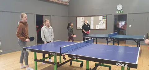 Fröjered/Korsberga damlag börjar med pingis