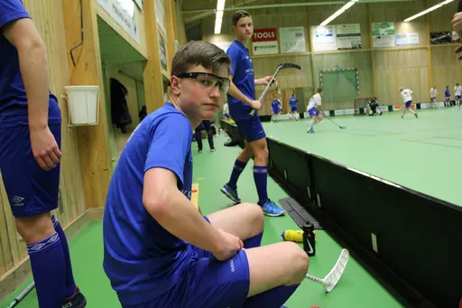 Fröjereds killar P02/01 inför match i sparbankshallen.