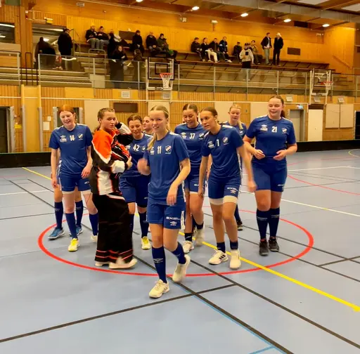 Inleder året i Fristad o vinst med 4-5, SÅ GÖTT.   