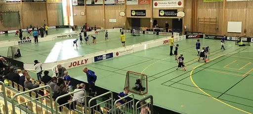 Succé i kiosken, sekretariatet och på planen!