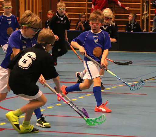 Glödhett spel trots utelåsta i -10 grader i 30 min. Imponerande!
