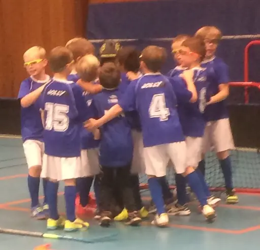 Glödhett spel trots utelåsta i -10 grader i 30 min. Imponerande!