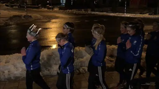 Givetvis Lucia, tärnor och stjärn"gossar"