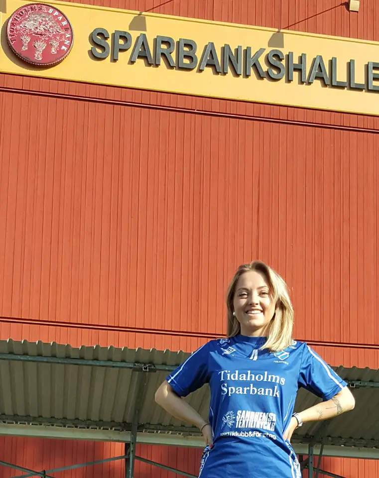 Julia Thunander återvänder och är klar för spel i Fröjered