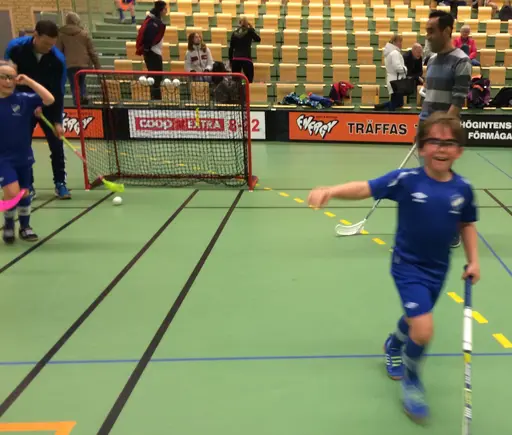 Föräldramatch, prisutdelning och korvätning stod i fokus på 09-avslutningen.