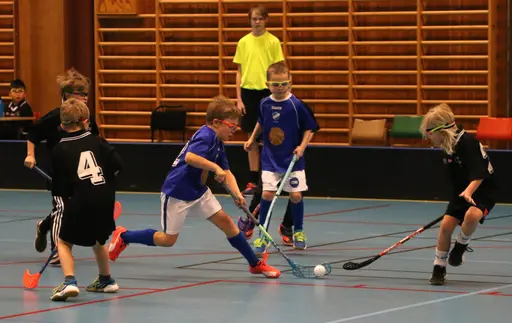 Glödhett spel trots utelåsta i -10 grader i 30 min. Imponerande!