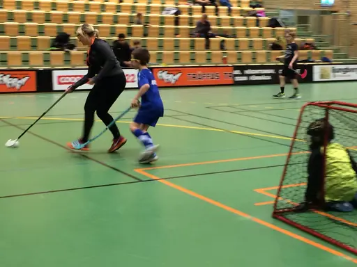 Föräldrarna fick bekänna färg mot barnen!