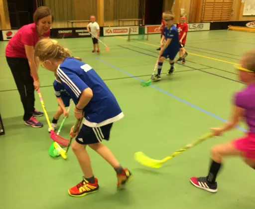 Föräldramatch, prisutdelning och korvätning stod i fokus på 09-avslutningen.