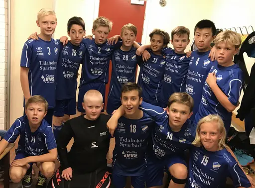 Grabbarna som försvarade FIF:s färger! Lite gladare kan du väl se ut Simon Ö, även om du blev utvisad!
