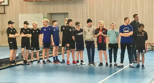 Bilder från ungsdomsavslutningen med innebandyturnering och prisutdelning