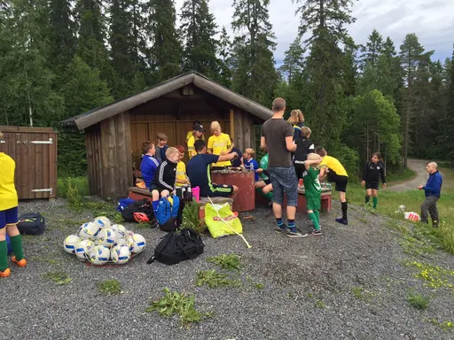Bildspel från den gångna veckan där 128 barn- och ungdomar tränat fotboll och lekt!