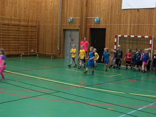 Ett bildspel från terminens första bollekspass