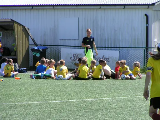 Bildspel från den gångna veckan där 128 barn- och ungdomar tränat fotboll och lekt!