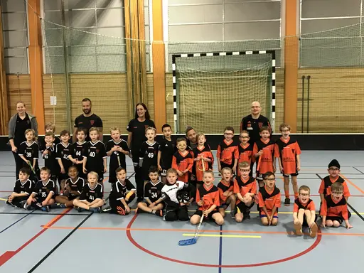 Glada och trötta grabbar efter 2 timmars kämpande.