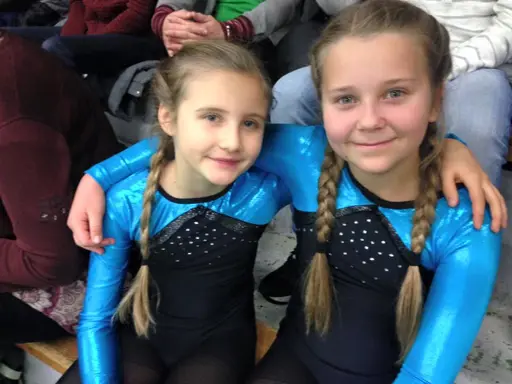Framme i Gävle fredag kväll. Övernattning i gymnastiksal, gemensamt kvällsfika och mys! Viktigt för lagkänslan. Lördag dags för tävling. Laget slutade på en fjärde plats efter en väldigt bra insats!