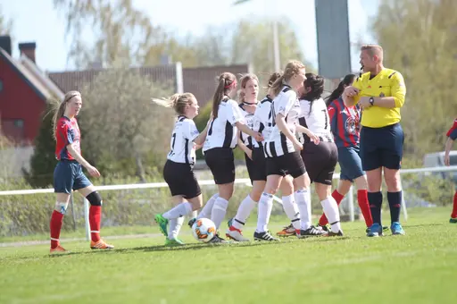 TG&IF vann hemmapremiären mot Fröjered/Korsberga med 5–1.