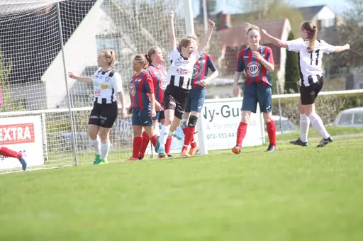 TG&IF vann hemmapremiären mot Fröjered/Korsberga med 5–1.