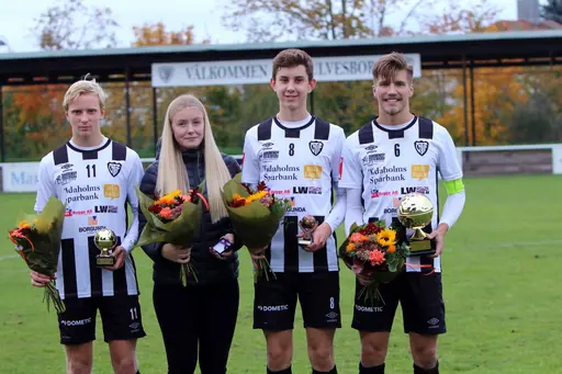 De individuella pristagarna i TG&IF. På gruppbilden står, från vänster, Oliver Pettersson, Linn Andersson, Axel Axelsson och Max Persson.