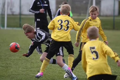 TG&IF:s P02-lag har tagit sig till semifinal i Giffcupen. Här är bilder från två av TG&IF-lagens matcher under söndagen.