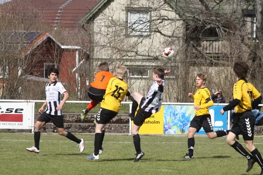 TG&IF:s P02-lag har tagit sig till semifinal i Giffcupen. Här är bilder från två av TG&IF-lagens matcher under söndagen.