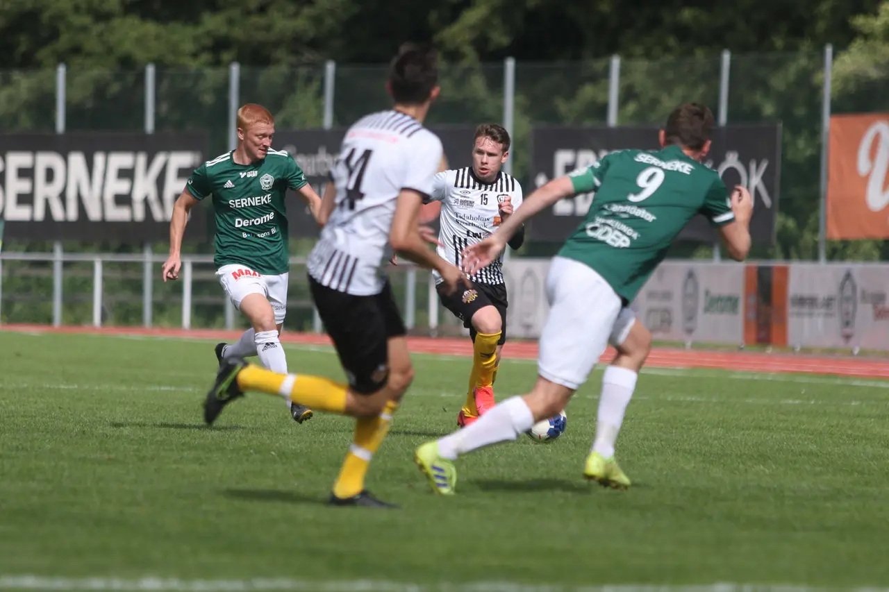 Simon Lundell i aktion i förra omgångens match där TG&IF vann med 3–1 mot Alingsås IF.
