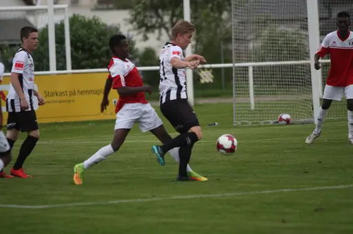 TG&IF vann hemmamatchen mot Falköpings FK med 6–0.