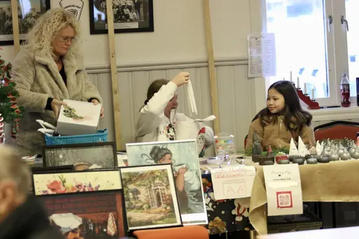 Bilder från julmarknaden på Ulvesborg i lördags.