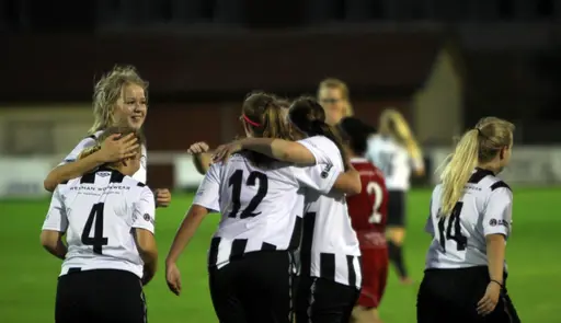 TG&IF:s damlag vann hemmamatchen mot Valtorps IF med 4–1.