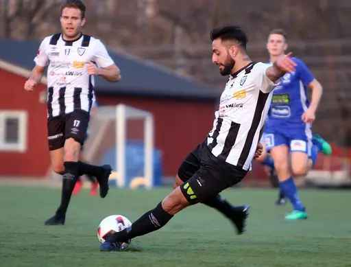 De har registrerat sig som spelare i andra föreningar under frimånaden.