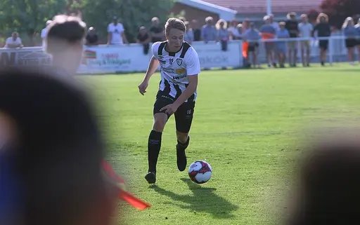 De har registrerat sig som spelare i andra föreningar under frimånaden.