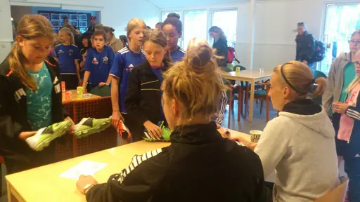 Kathrine Längert ocjh Kirsten van der Ven var populära bland tjejerna!