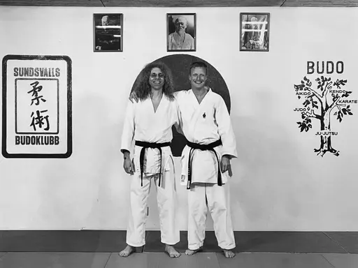 Under 90-talet tilldelades ytterligare trettionio olika dangrader. Detta är SBK:s absoluta storhetstid och vi toppar i Sverige över antalet medlemmar totalt som erhållit dangrader i ju-jutsu.
