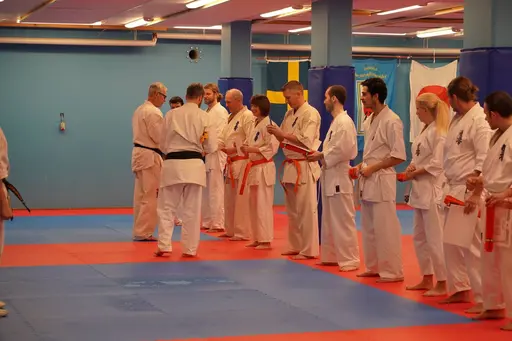 Gradering vid Söråkers Kyokushin karate. Examinator: Shihan Håkan Nygren