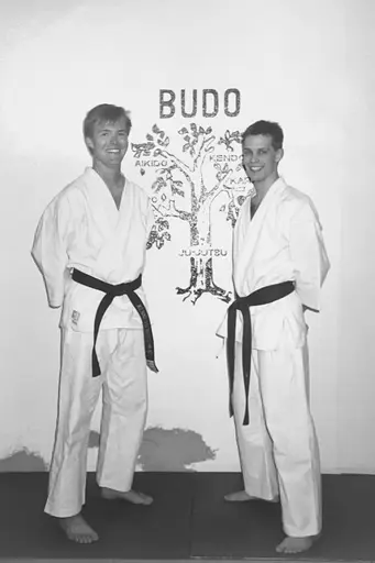 Under 90-talet tilldelades ytterligare trettionio olika dangrader. Detta är SBK:s absoluta storhetstid och vi toppar i Sverige över antalet medlemmar totalt som erhållit dangrader i ju-jutsu.