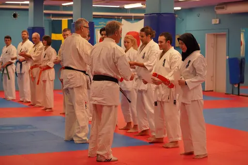 Gradering vid Söråkers Kyokushin karate. Examinator: Shihan Håkan Nygren