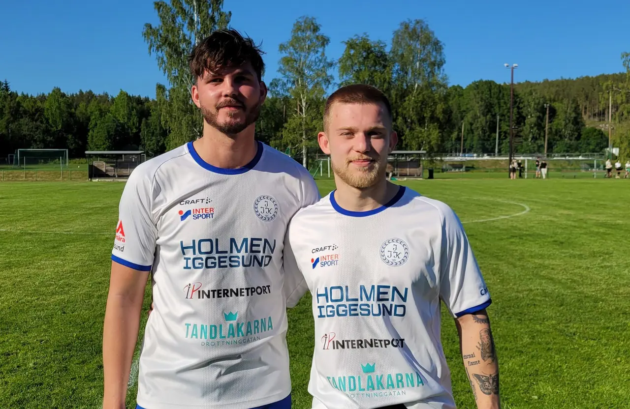 Christian Brolin flankerar Mr Hattrick Alvin Brisvåg.