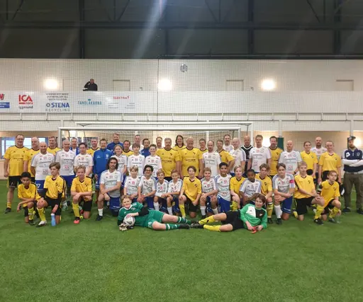 Bilder från veteran- och juniormatcherna under den samt från festkvällen