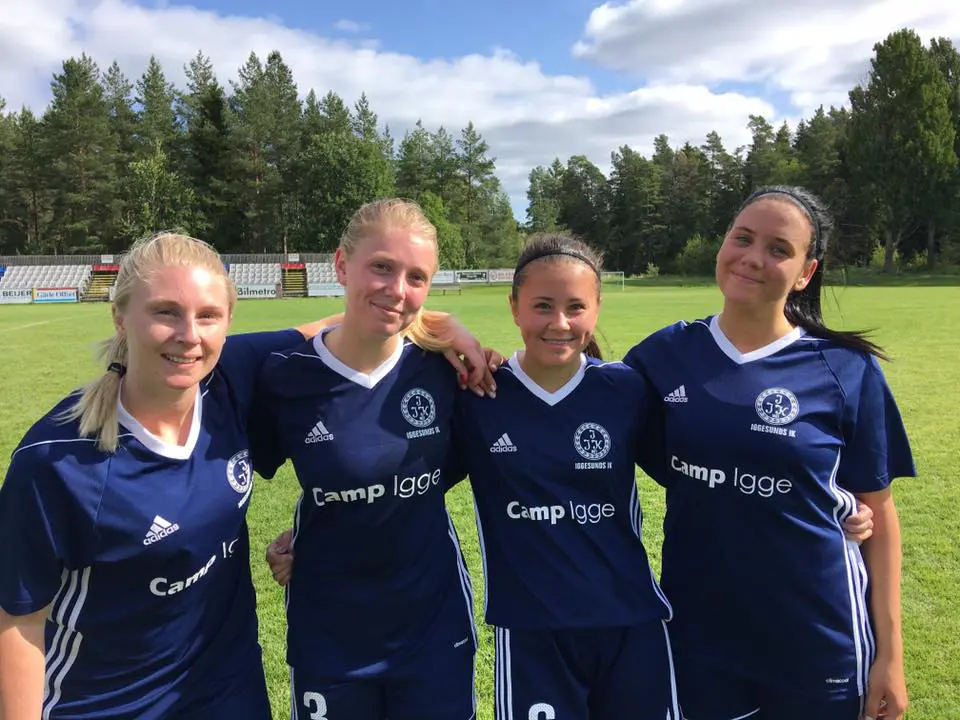 Målskyttarna Linnea Persson, Nellie Rosén, Emmie Sundqvist och Johanna Ohlsson