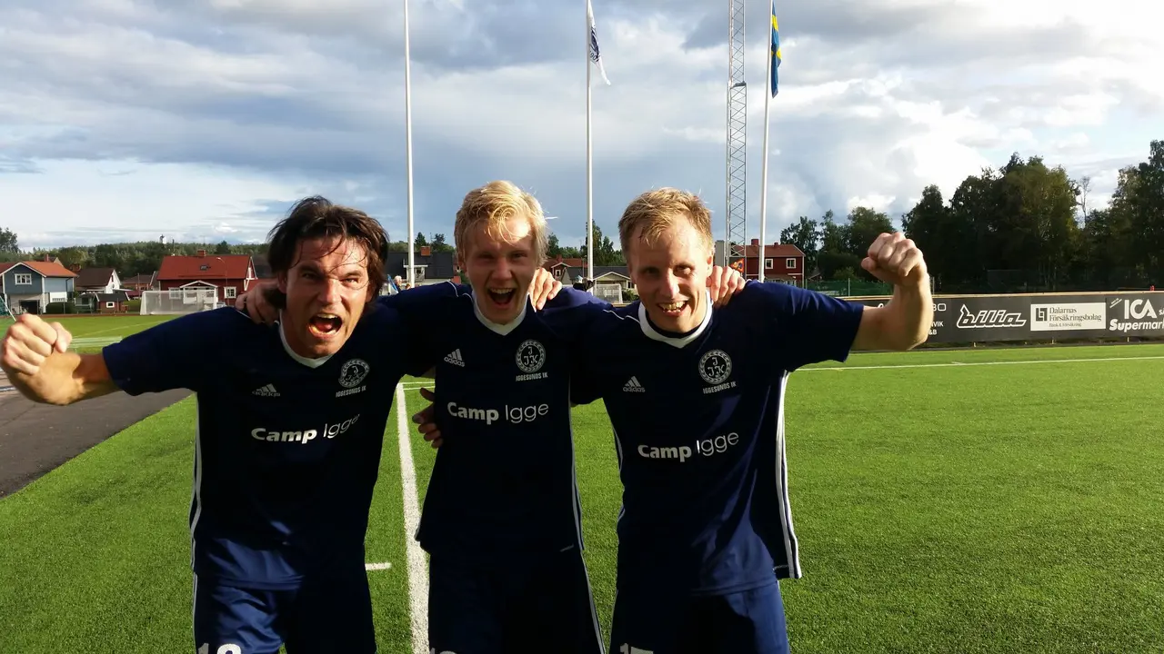 Dagens målskyttar jublar ikapp. Martin Olofsson (1-4), Viktor Jansson (1-3) och Niklas Norman (0-1, 1-2, 1-5).