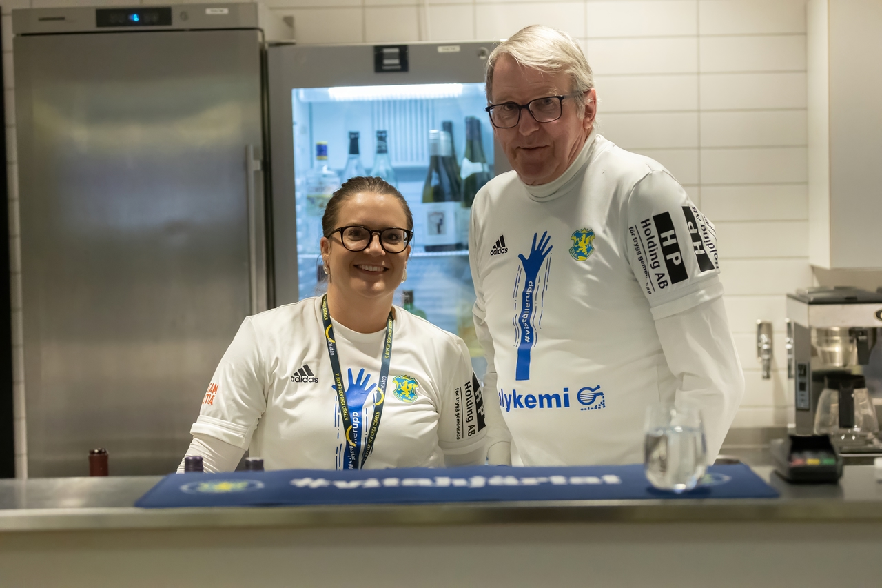 Två av våra lagspelare i Ystads IF Volontärerna - Elisabeth Åkesson och Reino Nyberg.